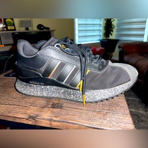 Adidas fashion sneakers